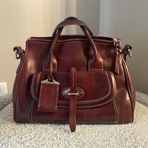 Dooney & Bourke leather purse w/ shoulder strap